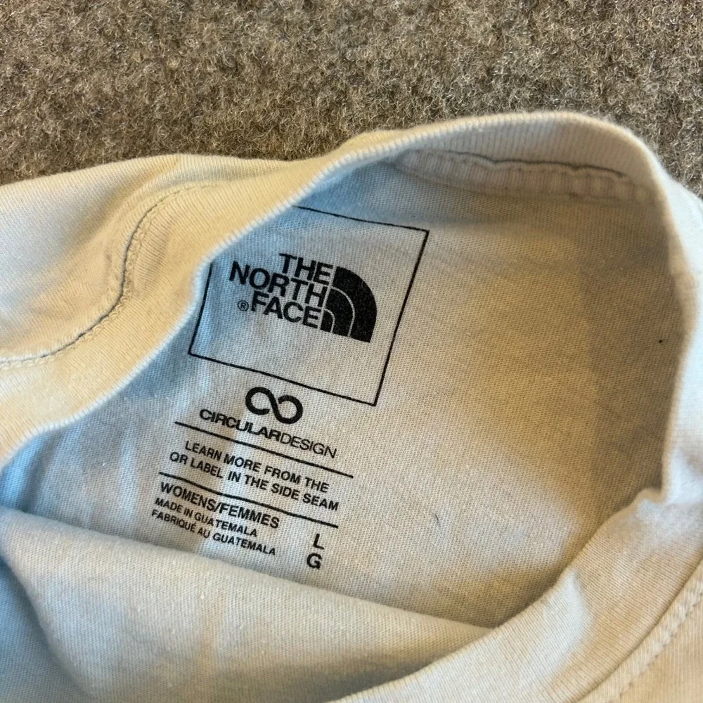 Women's The North Face Never Stop Exploring Baby Blue Outdoors T-Shirt Size Lg - Picture 3 of 11